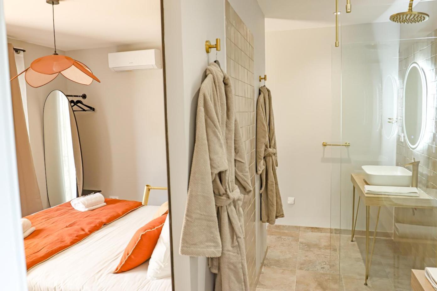 Les Gites De Laure - L'Eden Romantique, Chambres Hotes, Spa Prive, Couloir De Nage, Adults Only Malves-en-Minervois Экстерьер фото